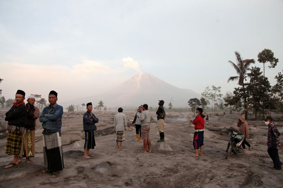 آماده باش هزاران نفر در پی فوران آتشفشانِ اندونزی