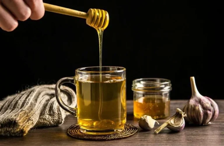 سیر سیاه با عسل