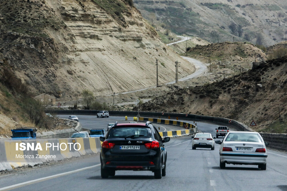 ترافیک روان در هراز و فیروزکوه/ چالوس نیمه سنگین/ پیش‌بینی موج برگشت مسافران به شهرهای خود
